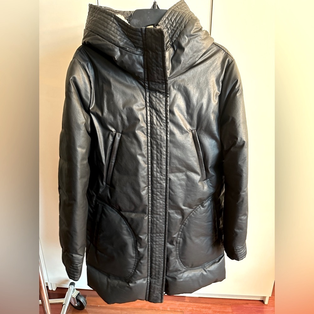 SOIA & KYO Women’s Black Parka, Size Medium